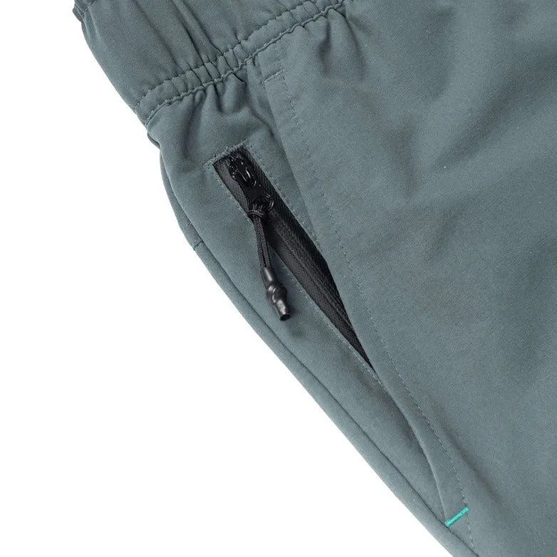 Sendero Provisions Bajada Hybrid Short in Slate Gray