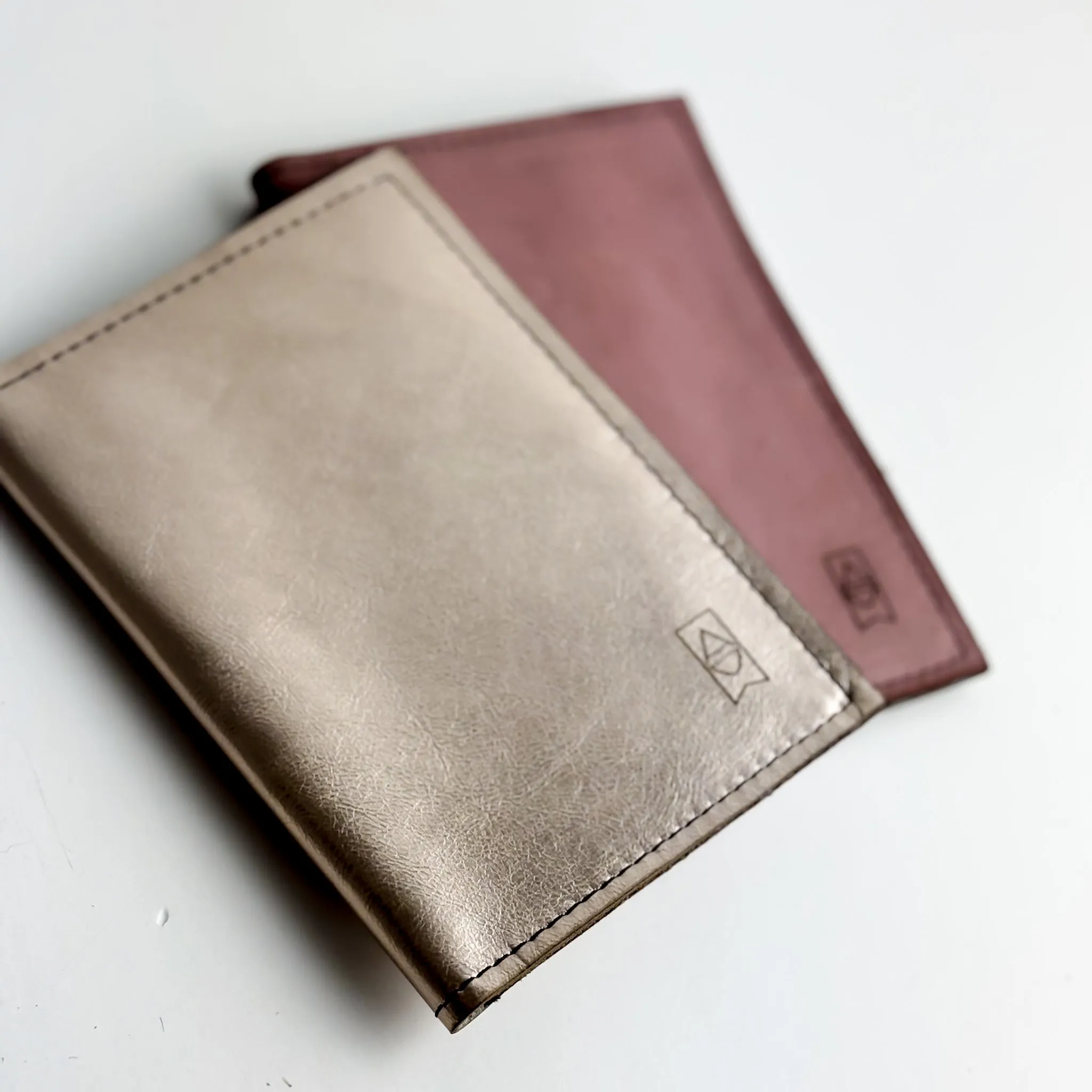 Urban Edge Collection | Capsule Wallet | Champagne Steel